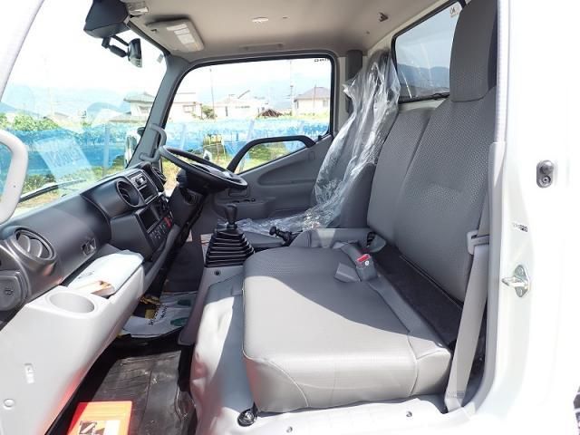 Hino DUTRO 2025-02 7199543-11