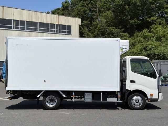 Hino DUTRO 2020-12 7199567-4