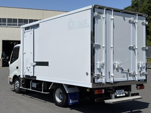Hino DUTRO 2020-12 7199567-5