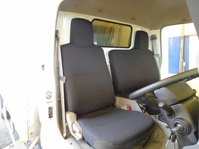 Hino DUTRO 2025-05 7199527-18