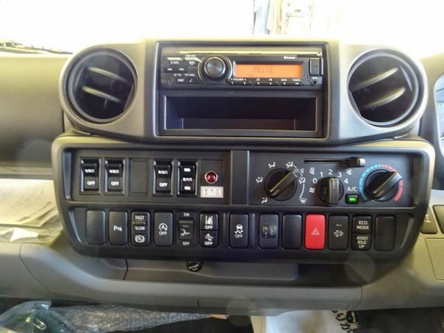 Hino DUTRO 2025-05 7199527-23