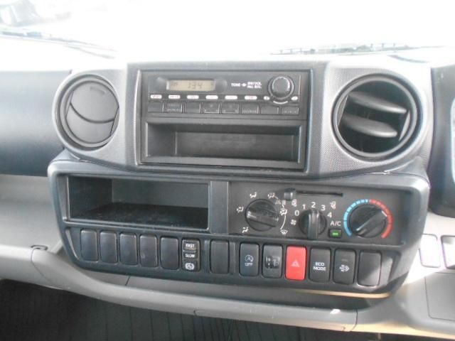 Hino DUTRO 2013-02 7199560-15
