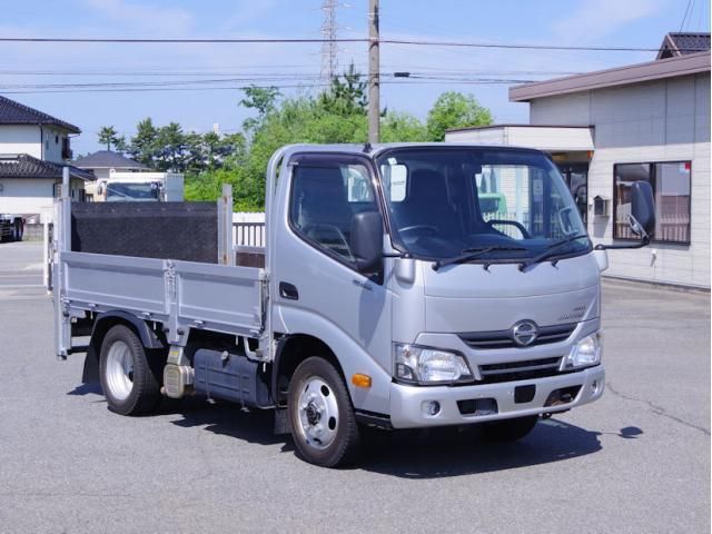 Hino DUTRO 2017-09 7199564-1