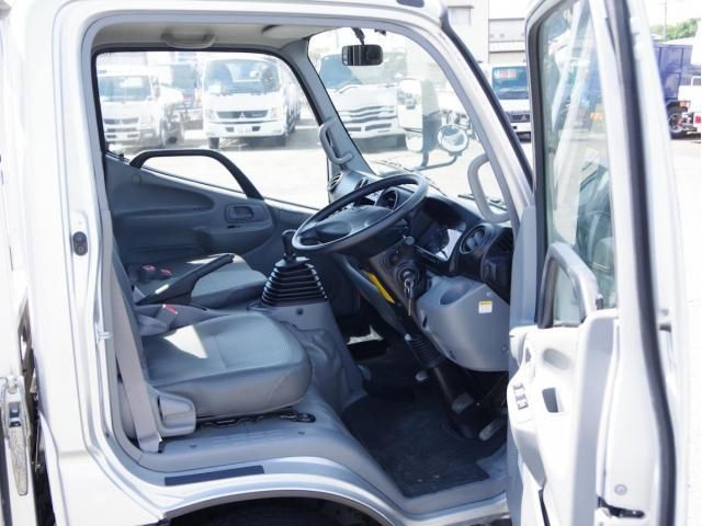 Hino DUTRO 2017-09 7199564-23