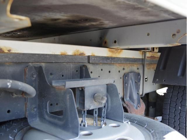 Hino DUTRO 2017-09 7199564-6