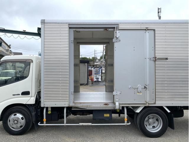 Hino DUTRO 2016-02 7199584-11