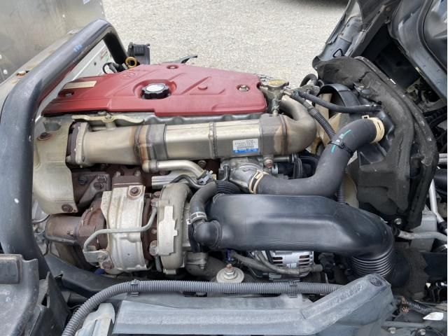 Hino DUTRO 2016-02 7199584-27