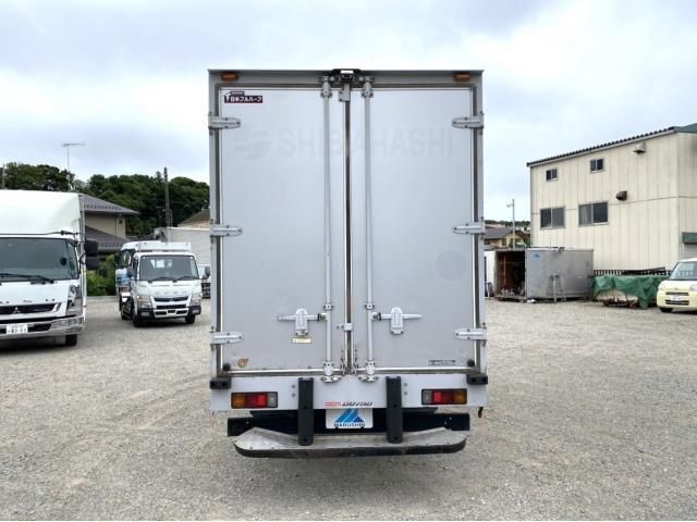 Hino DUTRO 2016-02 7199584-6