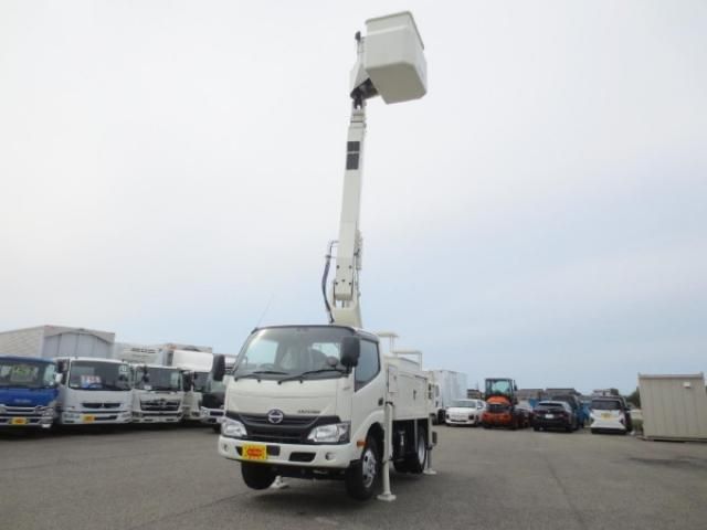 Hino DUTRO 2017-12 7199566-0