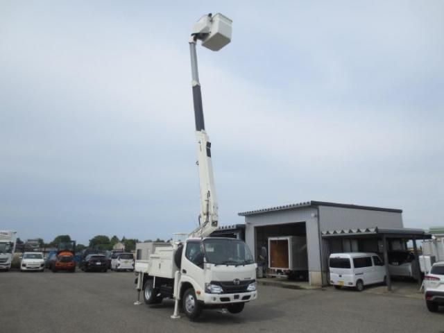 Hino DUTRO 2017-12 7199566-9