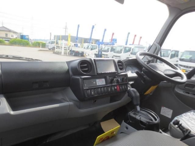 Hino DUTRO 2017-12 7199566-21