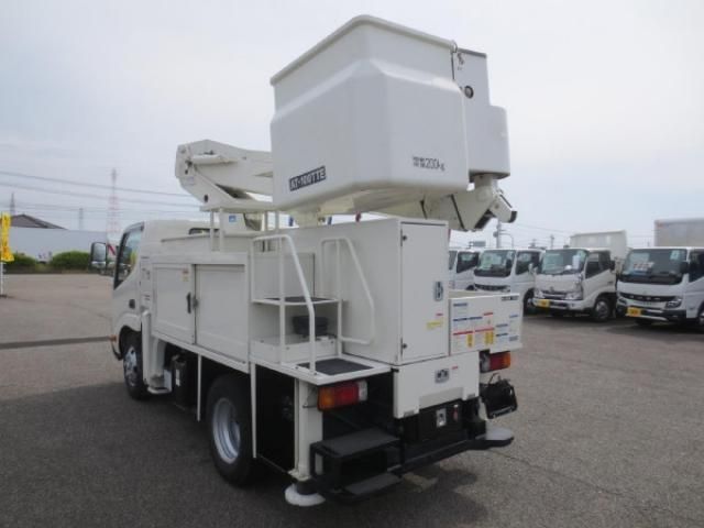 Hino DUTRO 2017-12 7199566-4