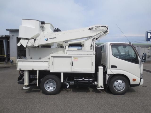 Hino DUTRO 2017-12 7199566-7