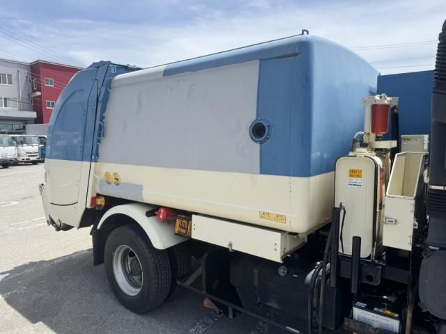 Hino DUTRO 2015-10 7199572-6