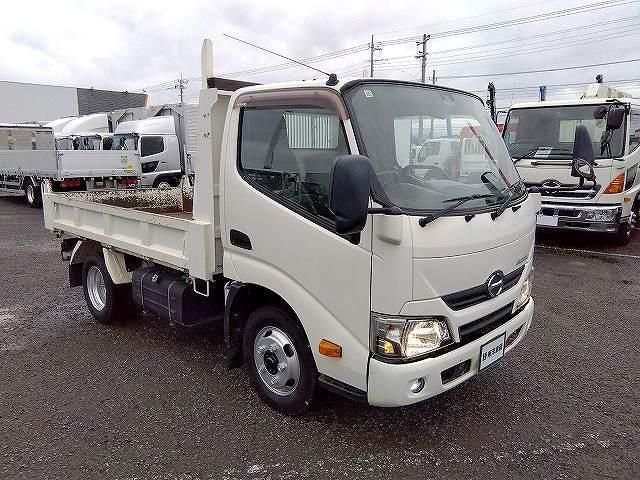 Hino DUTRO 2017-09 7199565-1