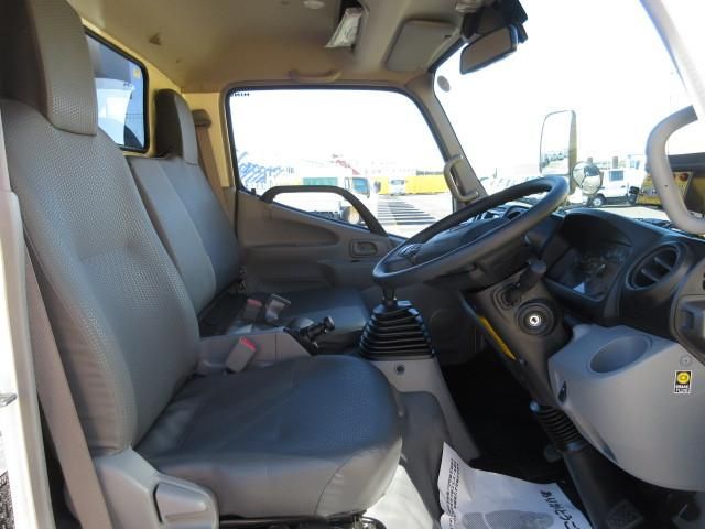 Hino DUTRO 2025-10 7199524-18