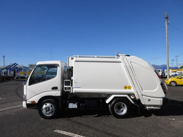 Hino DUTRO 2025-10 7199524-4