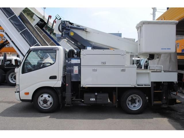 Hino DUTRO 2021-09 7199539-1