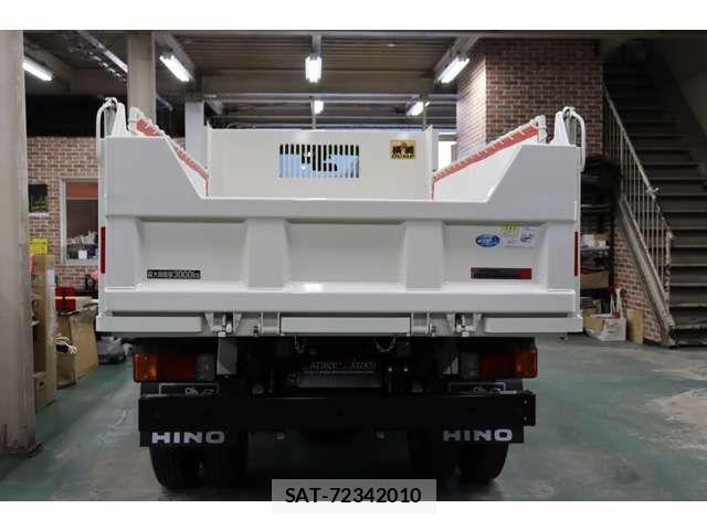 Hino DUTRO 2025-07 7217762-12