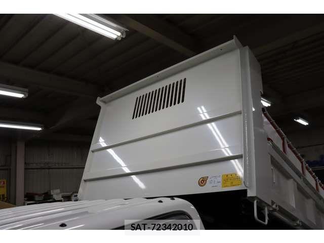 Hino DUTRO 2025-07 7217762-16