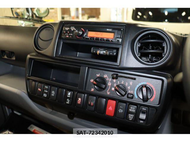 Hino DUTRO 2025-07 7217762-25