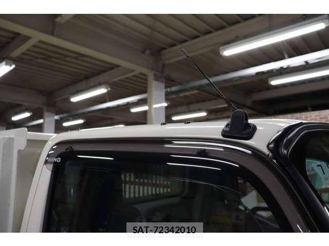 Hino DUTRO 2025-07 7217762-3