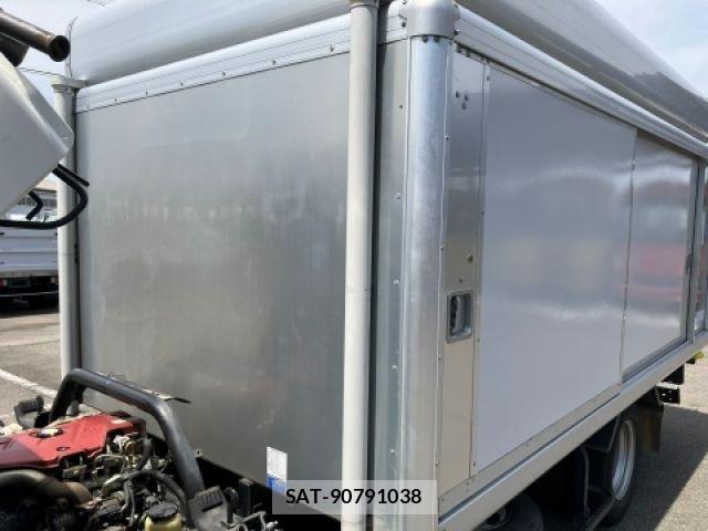 Hino DUTRO 2013-03 7217738-18