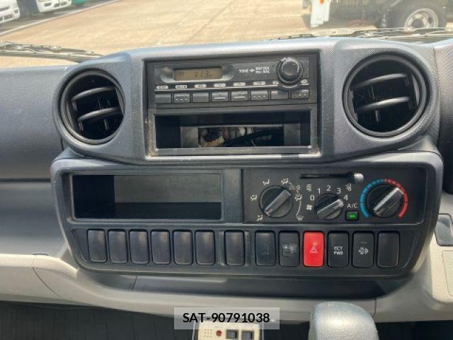 Hino DUTRO 2013-03 7217738-21