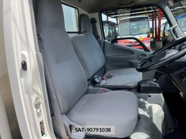 Hino DUTRO 2013-03 7217738-25