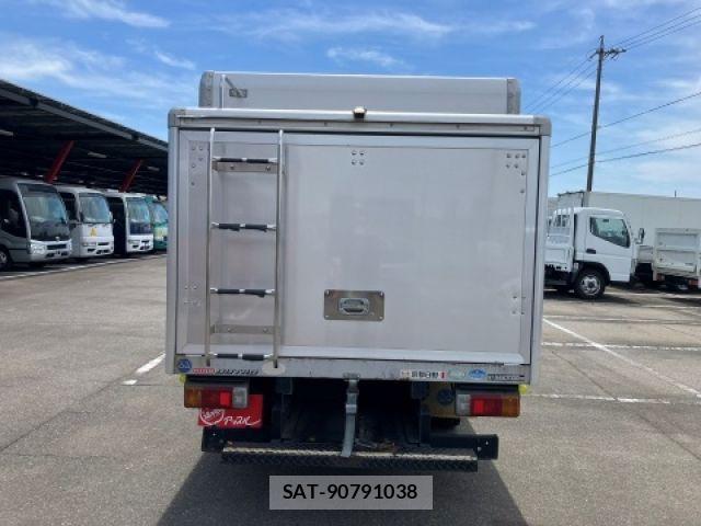 Hino DUTRO 2013-03 7217738-3