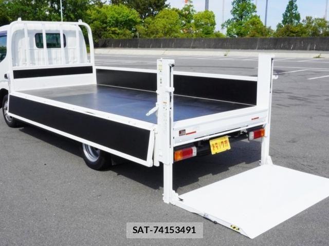 Hino DUTRO 2018-10 7217758-12
