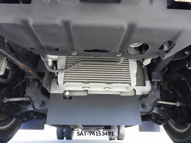 Hino DUTRO 2018-10 7217758-18