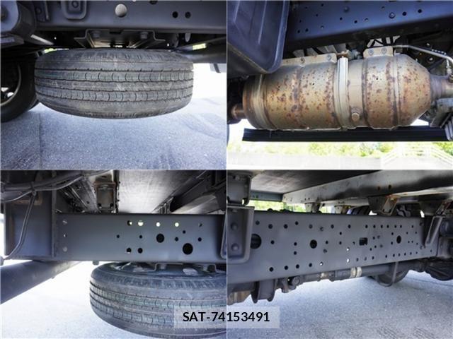 Hino DUTRO 2018-10 7217758-19