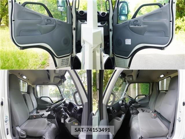 Hino DUTRO 2018-10 7217758-21