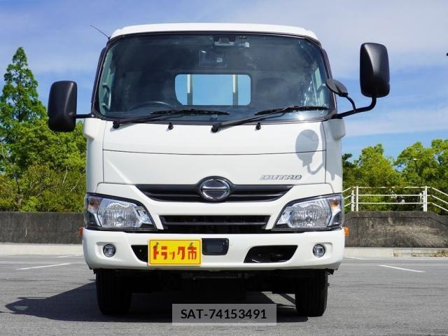 Hino DUTRO 2018-10 7217758-6