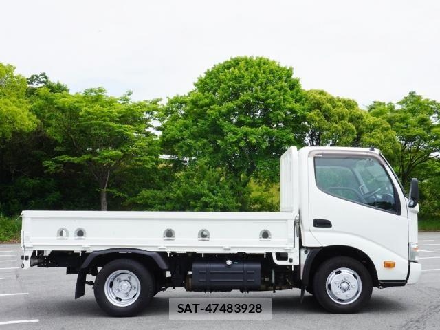 Hino DUTRO 2015-02 7217748-9