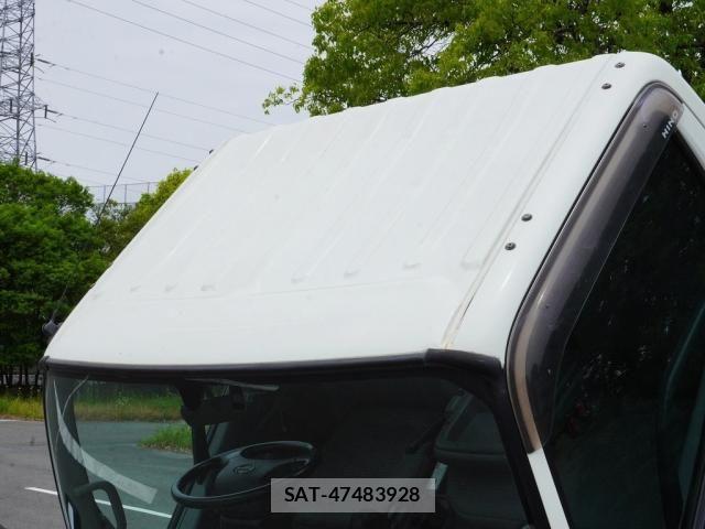Hino DUTRO 2015-02 7217748-12