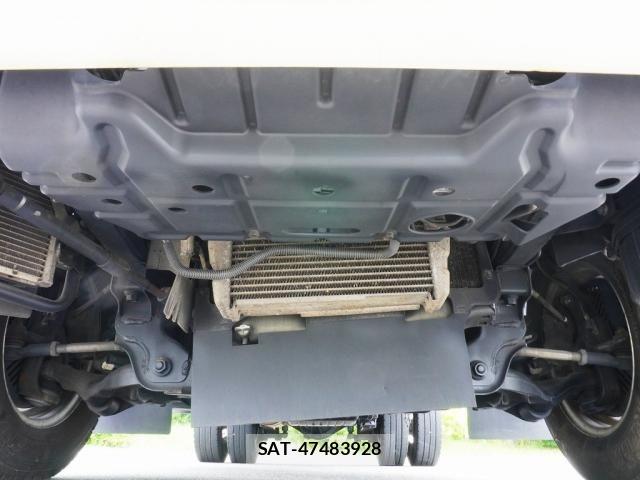 Hino DUTRO 2015-02 7217748-15