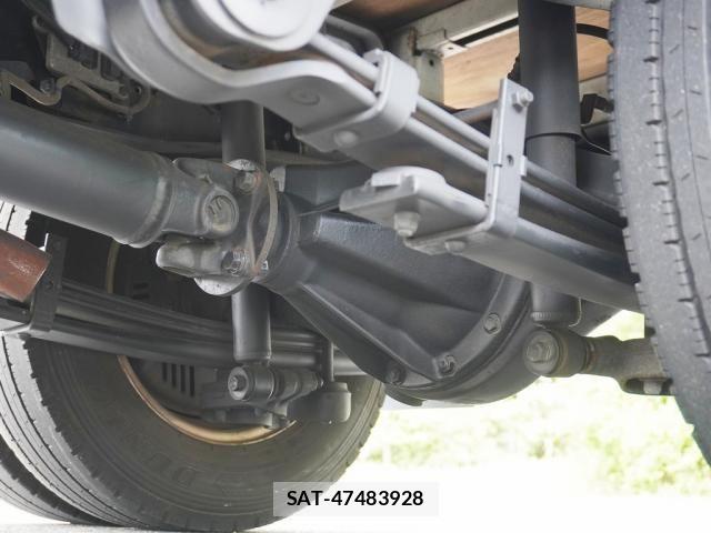 Hino DUTRO 2015-02 7217748-21