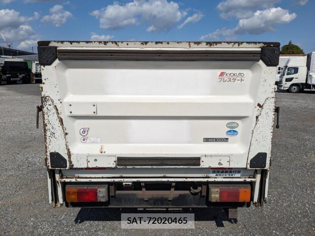 Hino DUTRO 2016-04 7250602-4