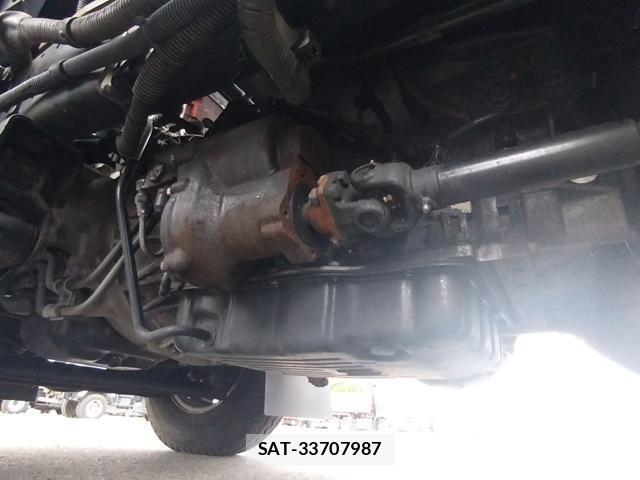 Hino DUTRO 2013-06 7250584-17