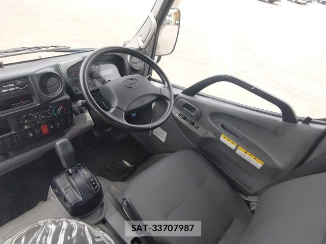 Hino DUTRO 2013-06 7250584-26