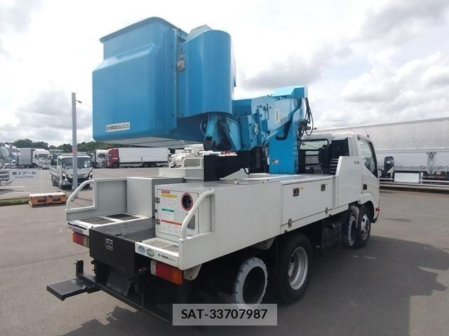 Hino DUTRO 2013-06 7250584-2