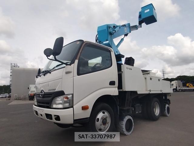 Hino DUTRO 2013-06 7250584-5