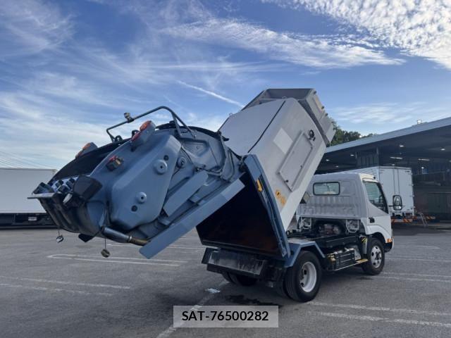 Hino DUTRO 2017-11 7250591-18