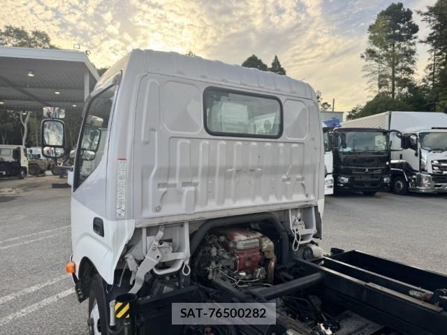Hino DUTRO 2017-11 7250591-24