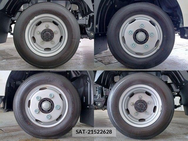 Hino DUTRO 2025-08 7250565-12
