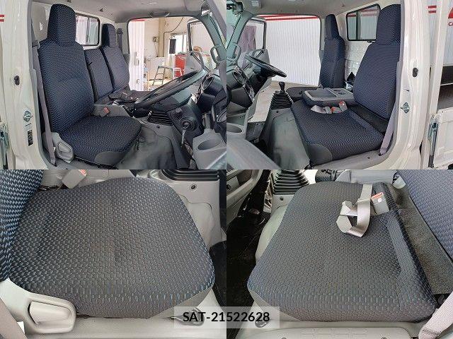 Hino DUTRO 2025-08 7250565-23