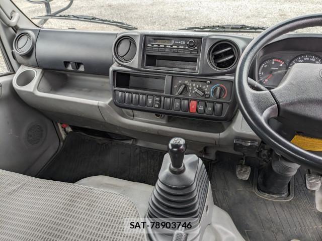 Hino DUTRO 2015-03 7250603-10