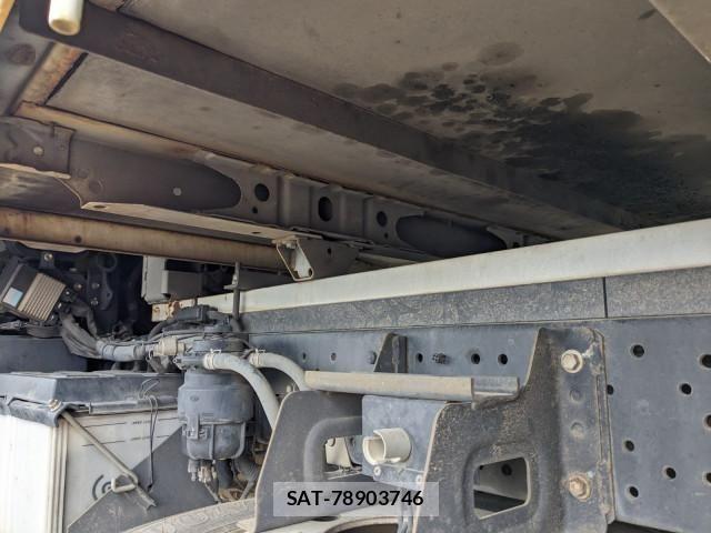 Hino DUTRO 2015-03 7250603-13